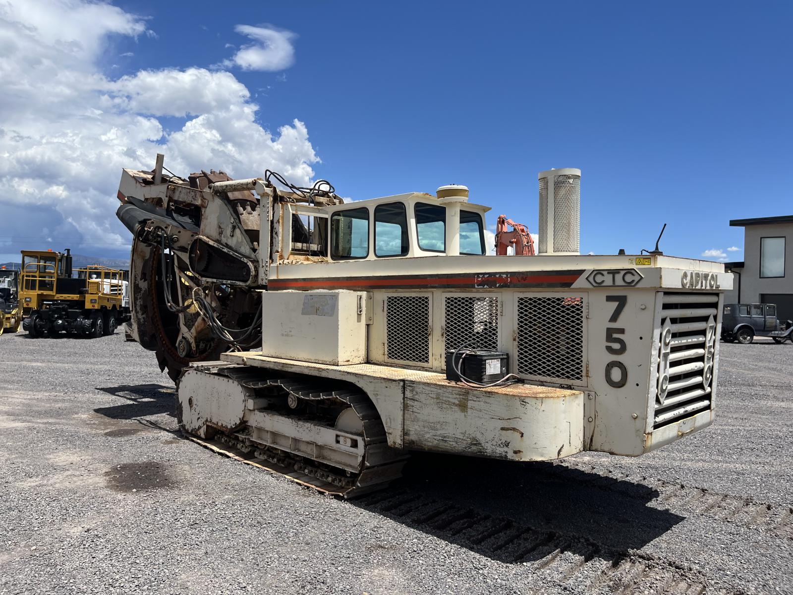 ./imagenes/INVOICE/2019/15976/CAPITOL TRENCHER CTC750 (6).JPG